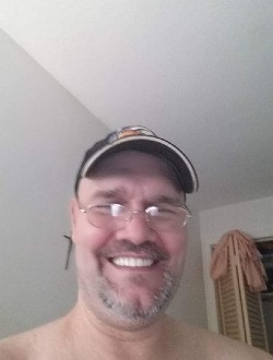 Profil de Ron, un homme célibataire de 62 ans à Tampa