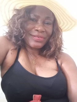 Profil de Chimène, une femme célibataire de 42 ans à Yaoundé