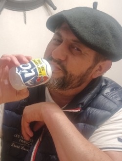 Profil de David, un homme célibataire de 49 ans à Bourg-en-Bresse