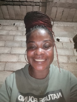 Profil de Lora, une femme célibataire de 36 ans à Yaoundé