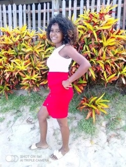 Profil de Sabrina, une femme célibataire de 31 ans à Antalaha
