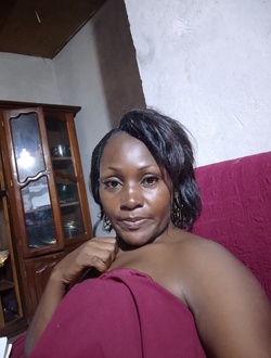 Profil de Marie Laure, une femme célibataire de 34 ans à Ababa