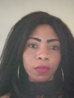 Profil de Cabrine, une femme célibataire de 39 ans à Douala