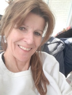 Profil de Maryse, une femme célibataire de 62 ans à Châteauguay