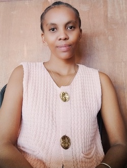 Profil de Elodie, une femme célibataire de 32 ans à Alarobia-Antanamalaza
