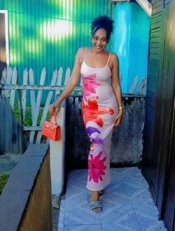 Profil de Antonia, une femme célibataire de 34 ans à Hell-Ville