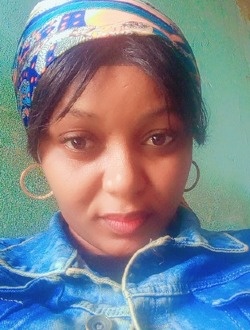 Profil de Adm, une femme célibataire de 31 ans à Adidiema