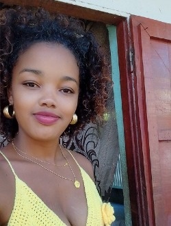 Profil de Daniella Gasy Tsara, une femme célibataire de 29 ans à Antalaha