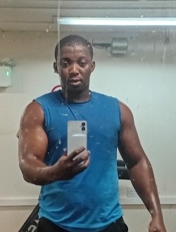 Profil de Dan, un homme célibataire de 35 ans à Port-Gentil
