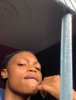 Profil de Kend, une femme célibataire de 21 ans à Douala