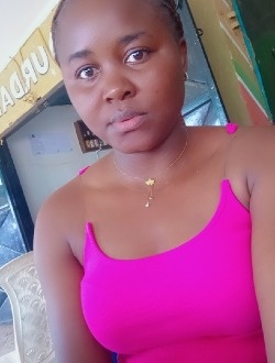 Profil de Leila, une femme célibataire de 30 ans à Douala