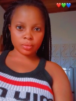 Profil de Alicia, une femme célibataire de 27 ans à Yaoundé