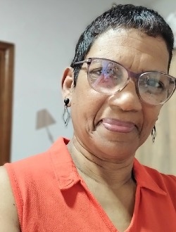 Profil de Marielle, une femme célibataire de 66 ans à Albion