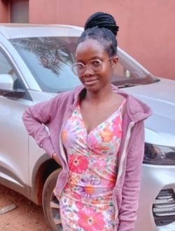 Profil de Floorrielle, une femme célibataire de 25 ans à Babamké