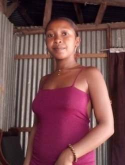 Profil de Patricia, une femme célibataire de 25 ans à Abatoafo