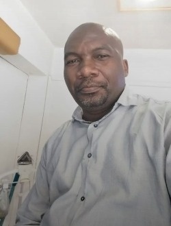 Profil de Serge Camille, un homme célibataire de 44 ans à Abam