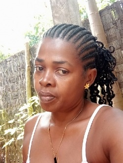 Profil de Juliana, une femme célibataire de 45 ans à Antalaha