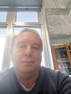 Profil de Luca, un homme célibataire de 62 ans à Aosta