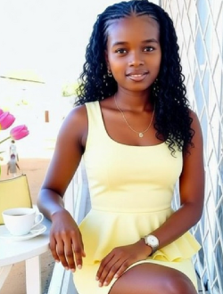 Profil de Angelta, une femme célibataire de 21 ans à Antalaha