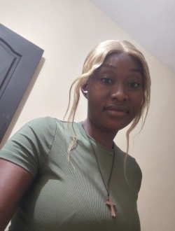 Profil de Nadia, une femme célibataire de 31 ans à Abidjan
