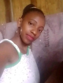 Profil de Rostine, une femme célibataire de 27 ans à Antsiranana