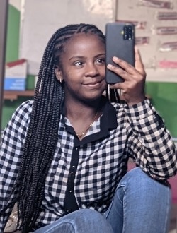 Profil de Niaina, une femme célibataire de 21 ans à Antananarivokely
