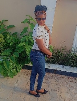 Profil de Claire, une femme célibataire de 33 ans à Aban