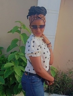 Profil de Claire, une femme célibataire de 33 ans à Aban