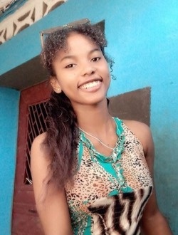 Profil de Cindih, une femme célibataire de 23 ans à Antsiranana