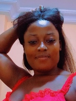 Profil de Flore, une femme célibataire de 30 ans à Douala