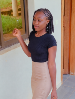 Profil de Fortune, une femme célibataire de 21 ans à Bamenkombo