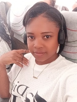 Profil de Elvina Elvina, une femme célibataire de 28 ans à Victoria