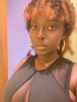 Profil de Dorcas, une femme célibataire de 33 ans à 'Açaçda