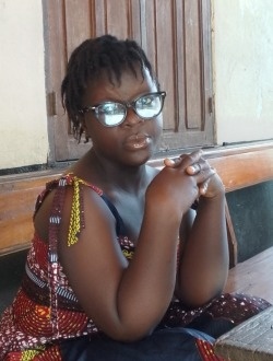 Profil de Lagrâce, une femme célibataire de 20 ans à Yamoussoukro