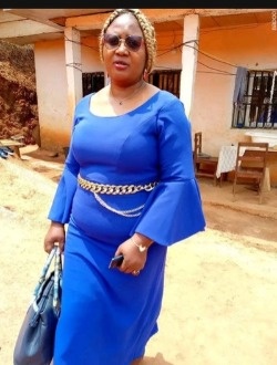 Profil de Yolande, une femme célibataire de 40 ans à Ababa