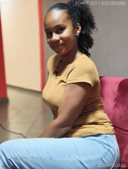 Profil de Francella, une femme célibataire de 25 ans à Moroni