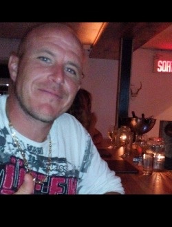 Profil de Alexandre, un homme célibataire de 44 ans à Saint-Joseph-de-Sorel