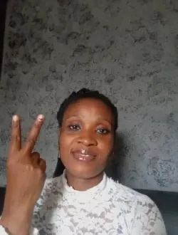 Profil de Vicky, une femme célibataire de 34 ans à Alika