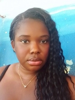 Profil de Neully, une femme célibataire de 31 ans à Cocody
