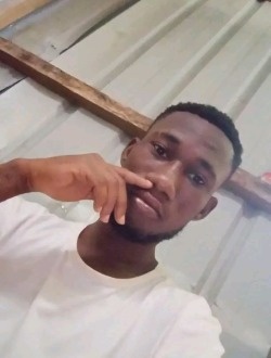 Profil de Didier, un homme célibataire de 27 ans à Lomé