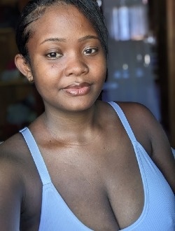 Profil de Praxede, une femme célibataire de 23 ans à Ambanja