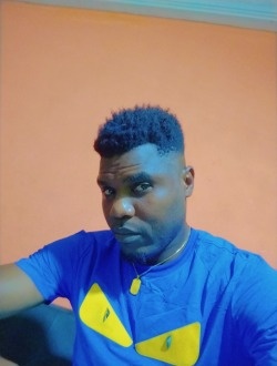 Profil de Eze Emmanuel, un homme célibataire de 34 ans à Anyama Adjamé