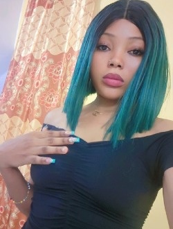 Profil de Ngameni, une femme célibataire de 25 ans à Abang