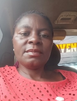 Profil de Natacha, une femme célibataire de 42 ans à Yaoundé