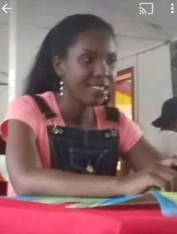 Profil de Léa, une femme célibataire de 29 ans à Ambatondrazaka