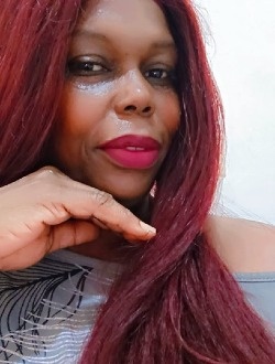 Profil de Cynthia, une femme célibataire de 48 ans à Porro