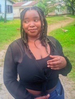 Profil de Lala, une femme célibataire de 25 ans à Toamasina