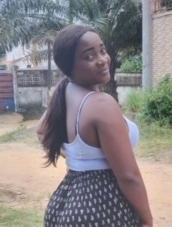 Profil de Claire, une femme célibataire de 31 ans à Arkou-Djeri