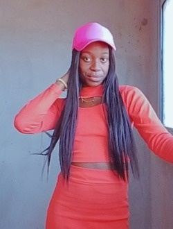 Profil de Queenzy, une femme célibataire de 24 ans à Aboué