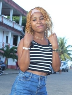 Profil de Laila, une femme célibataire de 27 ans à Sambava
